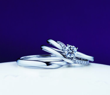 【長野市】結婚指輪と婚約指輪の違いって？どっちがどっちか分かりません！