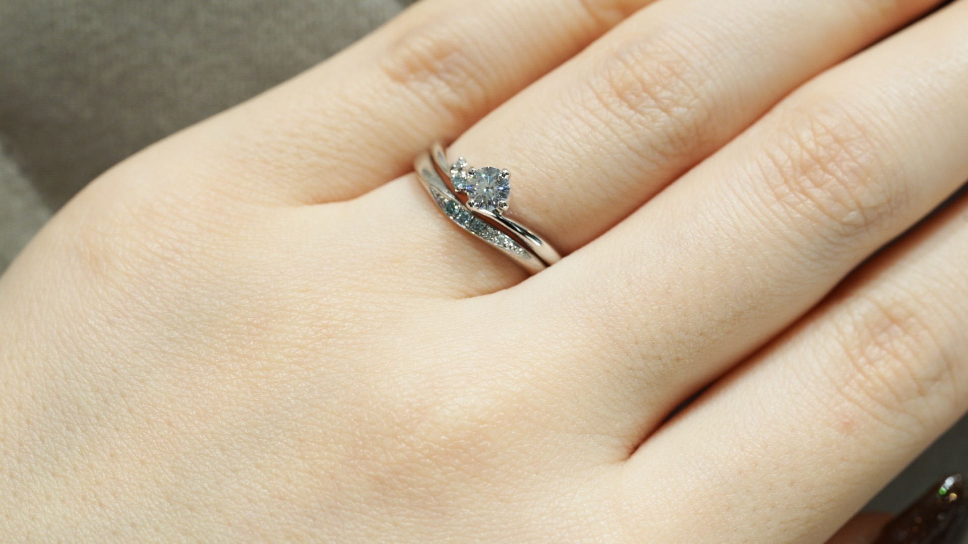 カフェリングの婚約指輪と結婚指輪