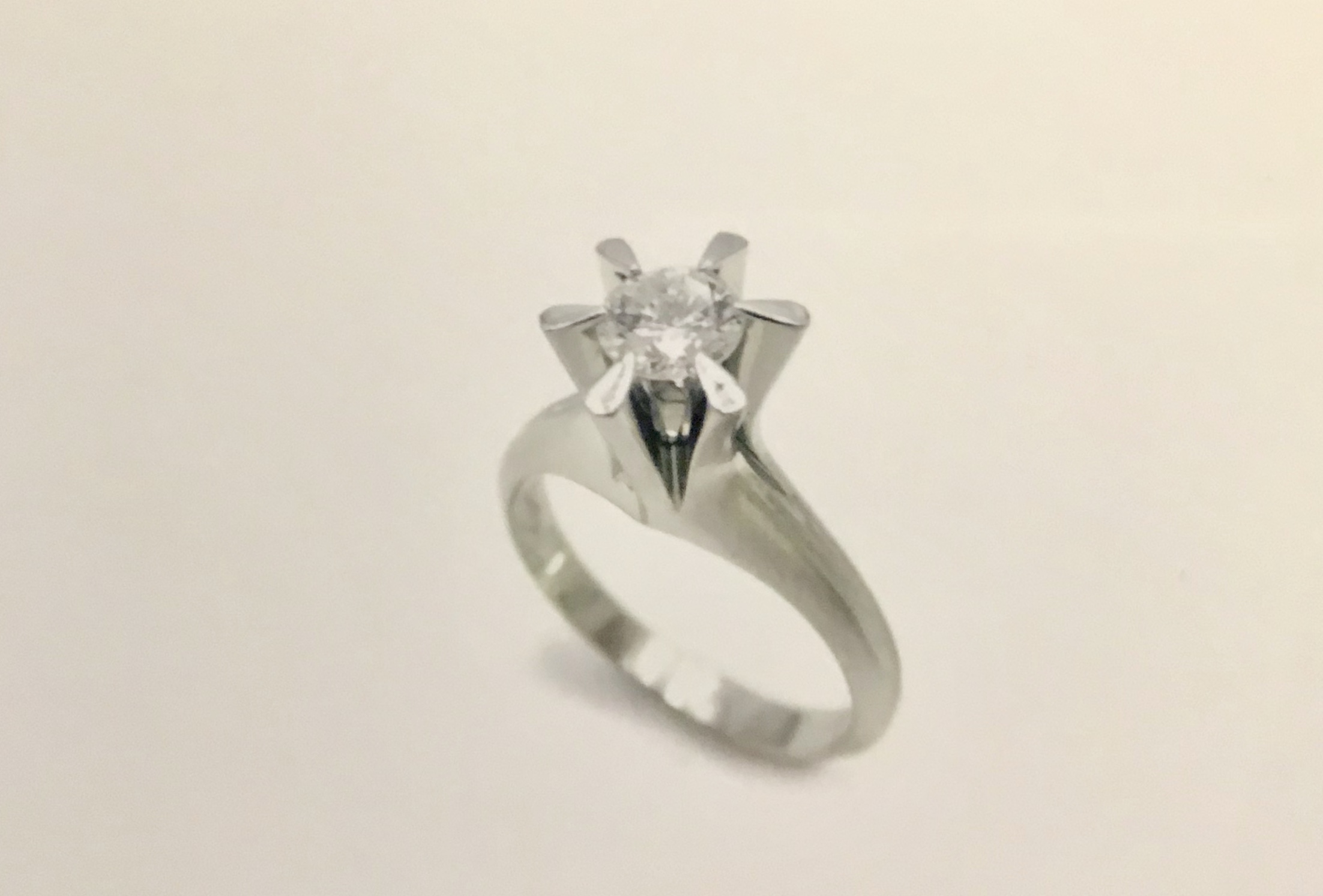 【飯田市】婚約指輪のリフォームなら一真堂鼎本店│最新の指輪に作り直そう！