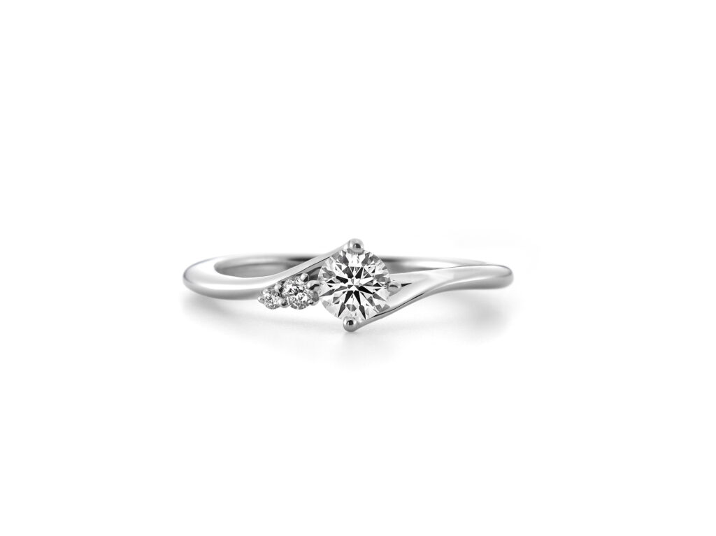 ラザール・ダイヤモンドの婚約指輪