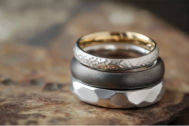 槌目(つちめ)の結婚指輪｜デザインの魅力とおすすめリングをご紹介