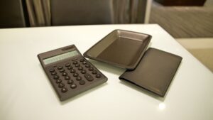 20代カップル結婚指輪の相場は？ブランドやデザインで変わる金額と人気デザインを紹介いたします！