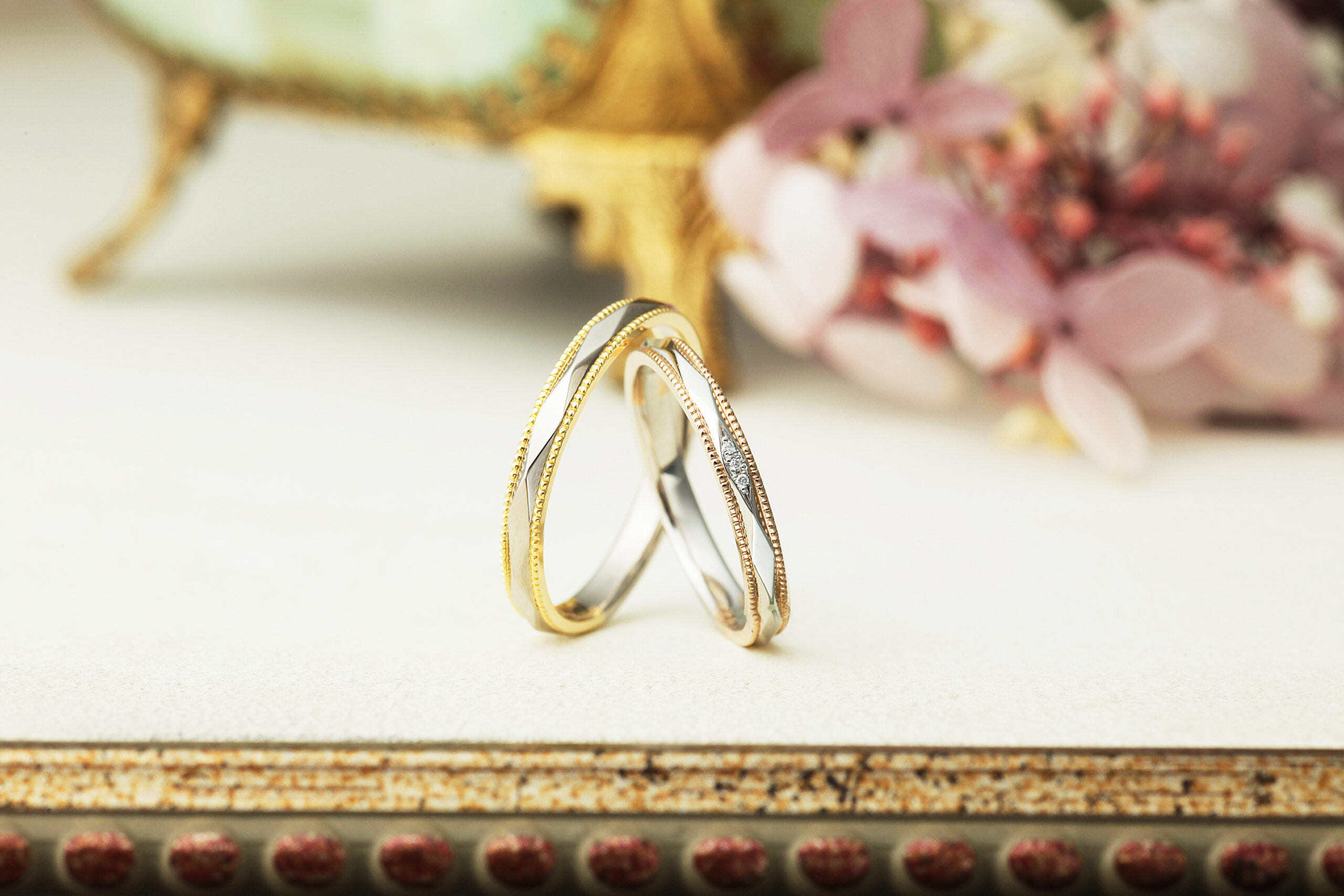 アンティックの結婚指輪「アッシュ・マチュリテ」