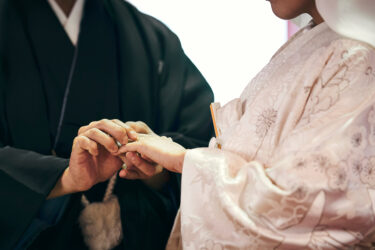 【松本市】婚約指輪が欲しいけどなかなか言えない…モヤモヤしている女性必見　婚約指輪はやっぱり必要！後悔がないように婚約指輪を用意する方法