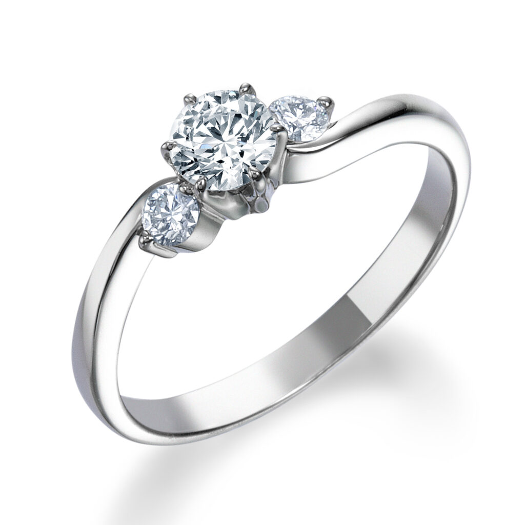 ロイヤル・アッシャー・ダイヤモンドの婚約指輪「ERA680」