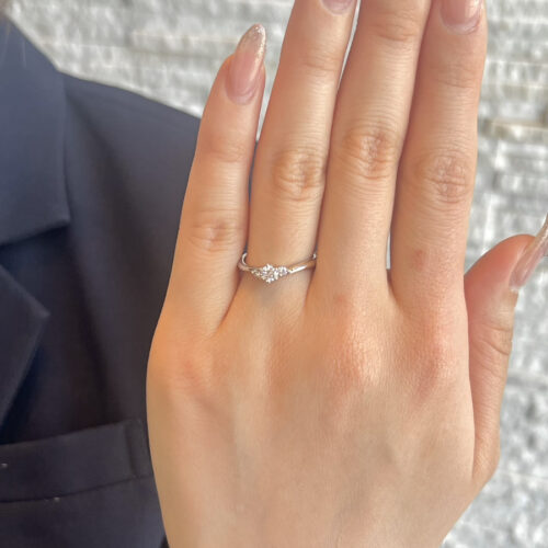 ラザールダイヤモンドの婚約指輪
