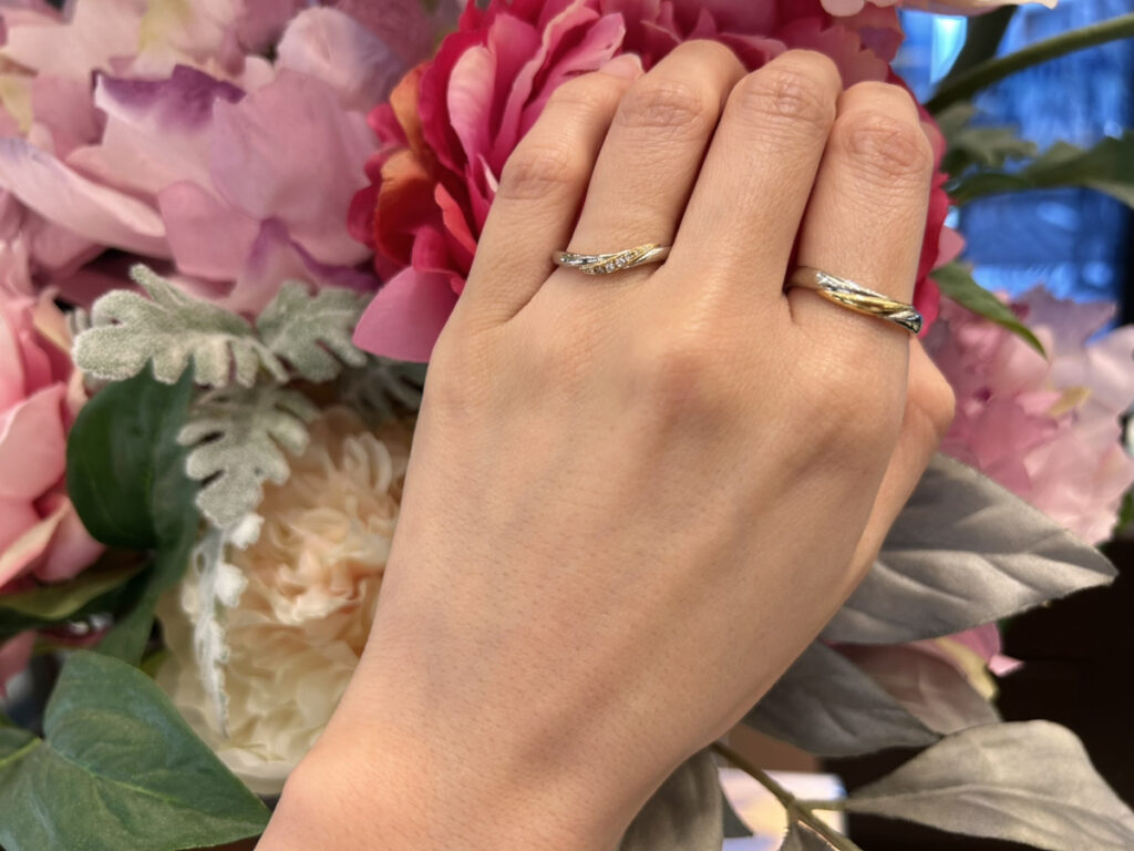 美女と野獣の結婚指輪「エターナルローズ」