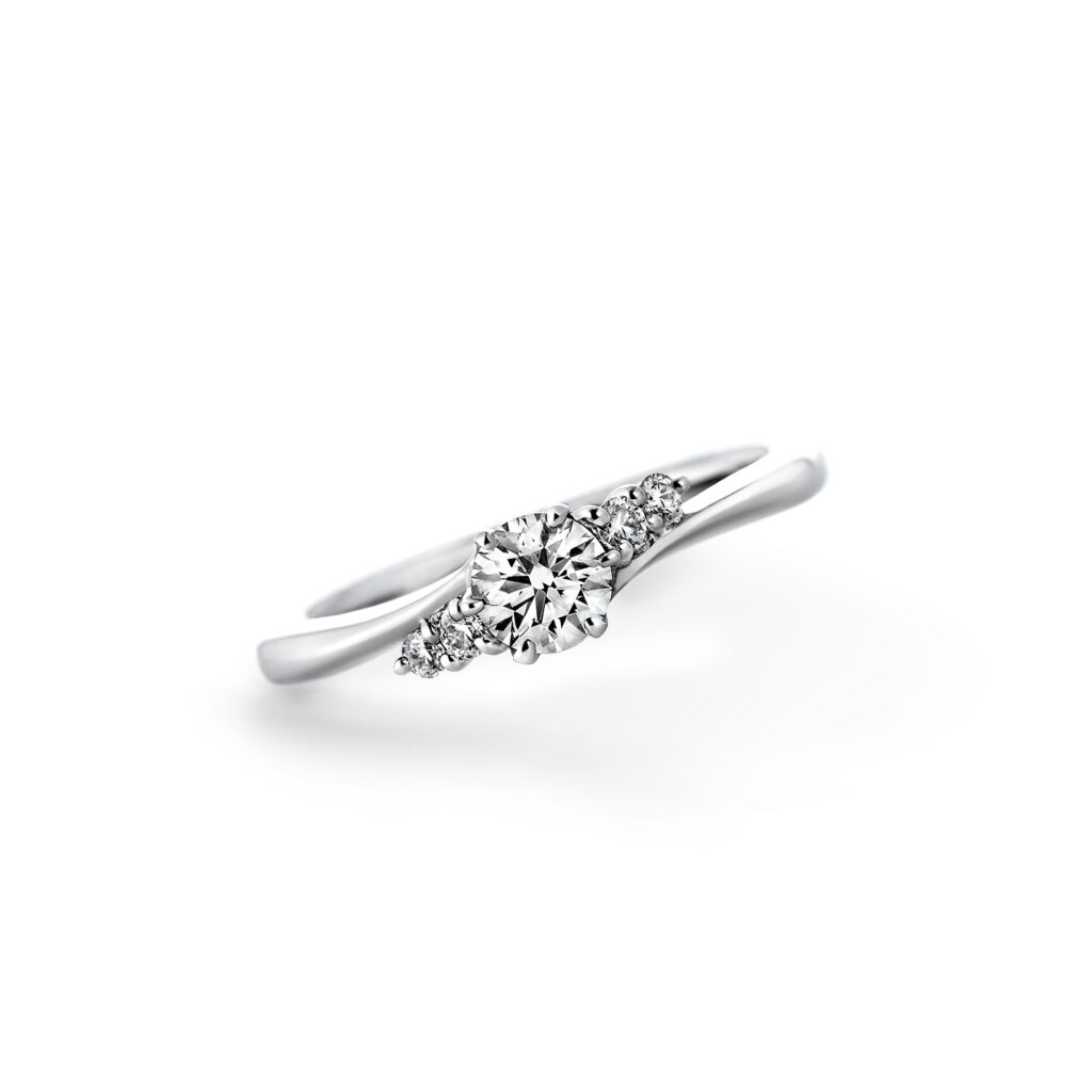 ラザール・ダイヤモンドの婚約指輪　シンフォニー