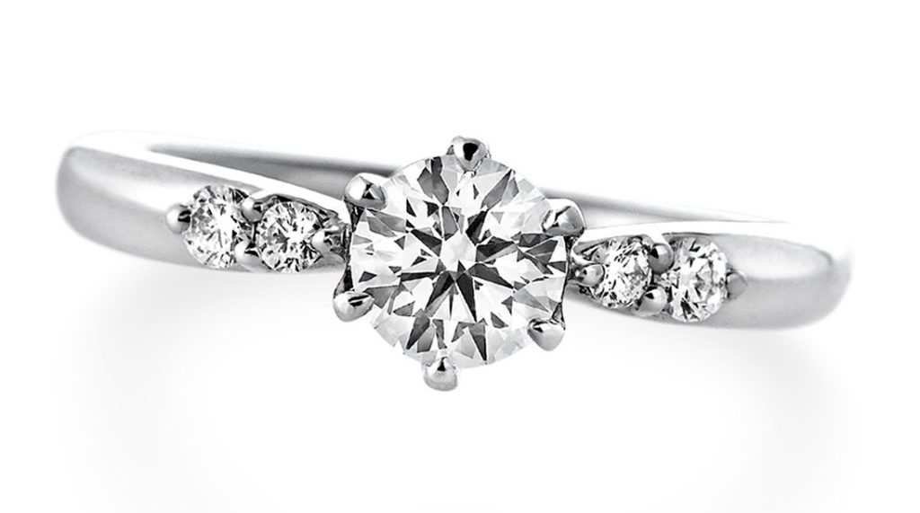 ラザールダイヤモンドの婚約指輪 DORILTON（ドリルトン）
