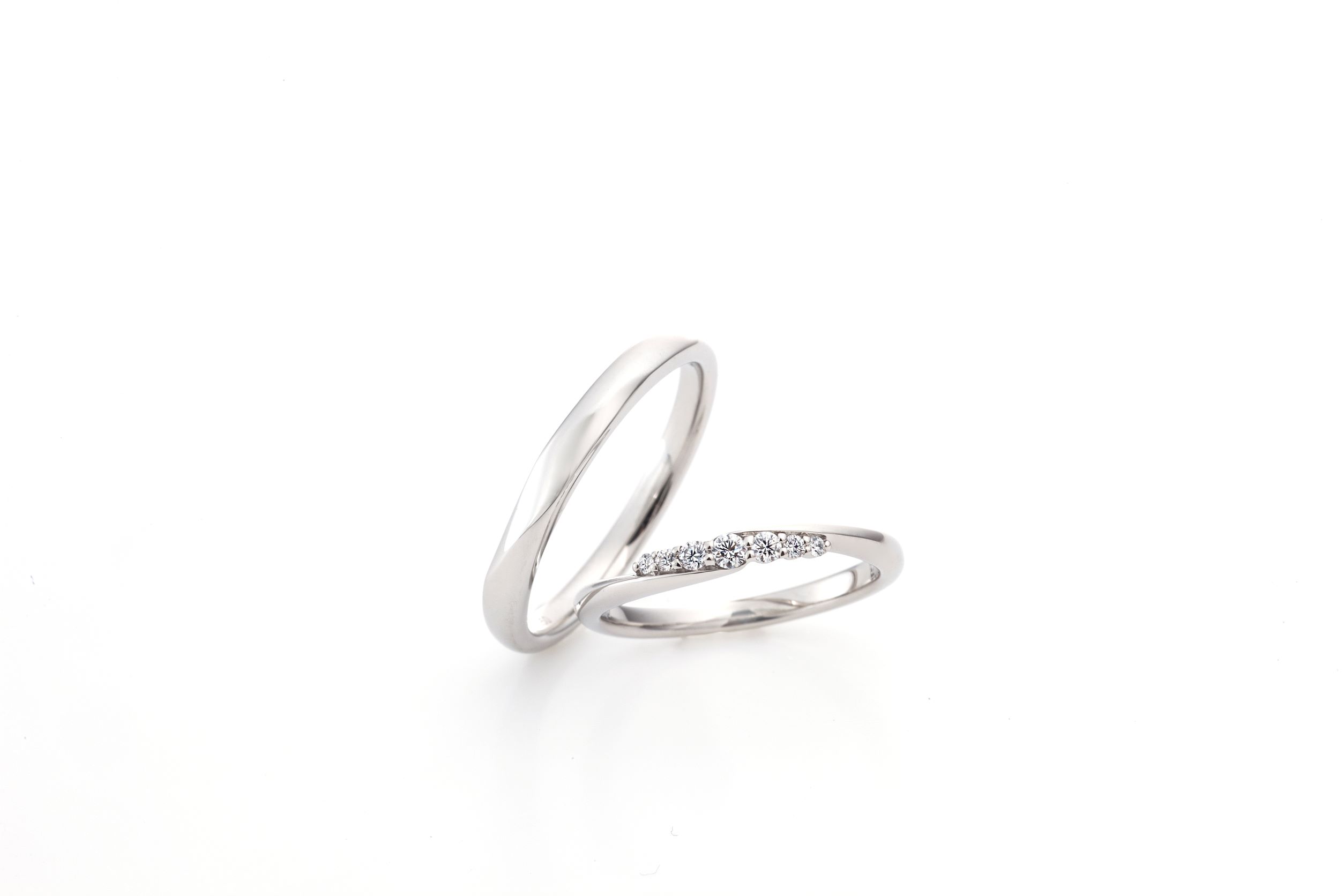 ラザール・ダイヤモンドの結婚指輪「カリーナ」