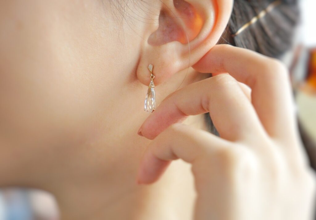 ダイヤモンドピアス