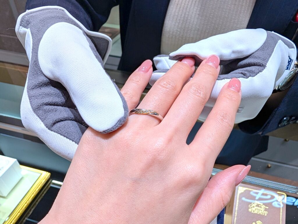 美女と野獣の結婚指輪