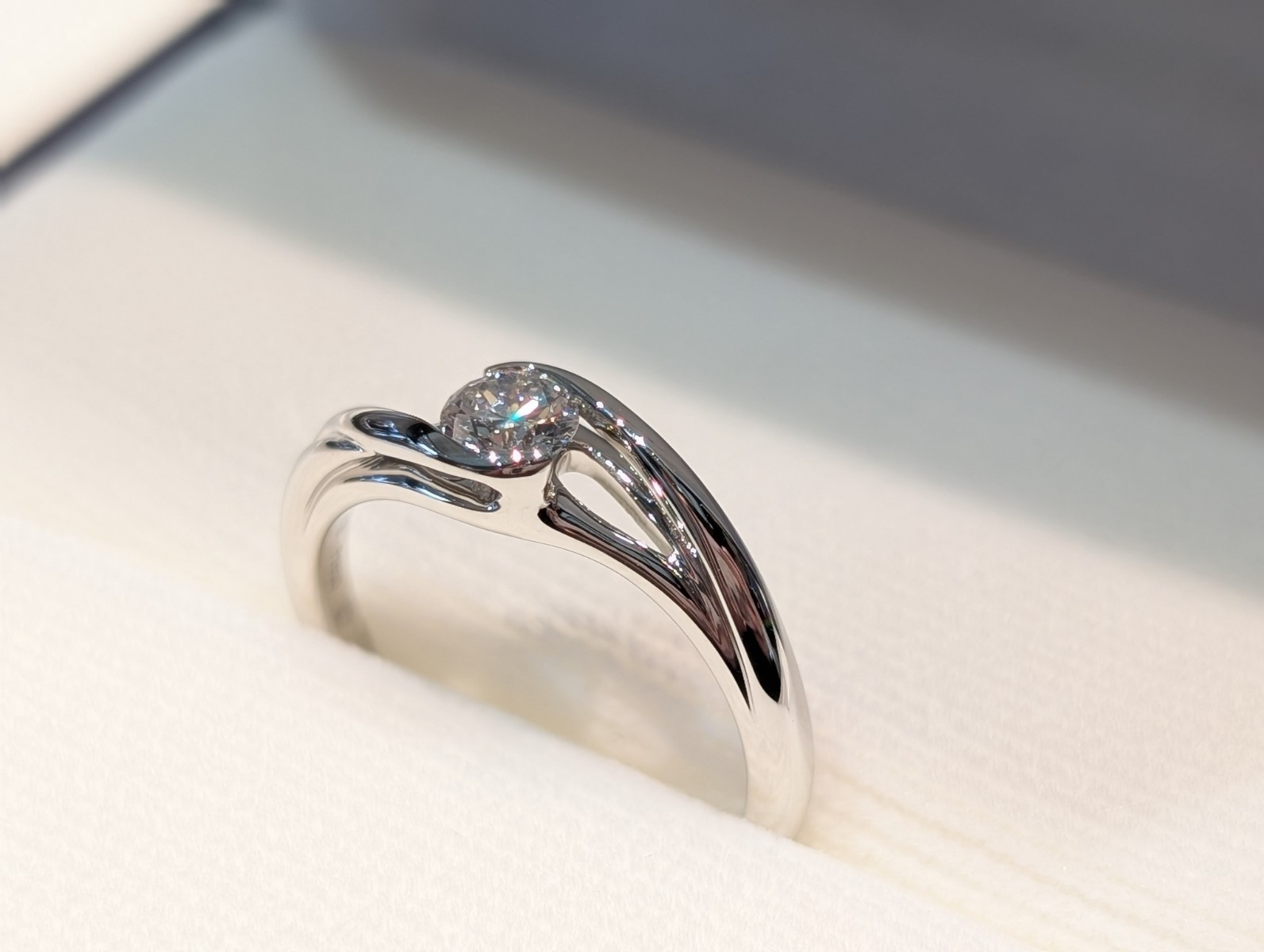 NIWAKA、婚約指輪、望