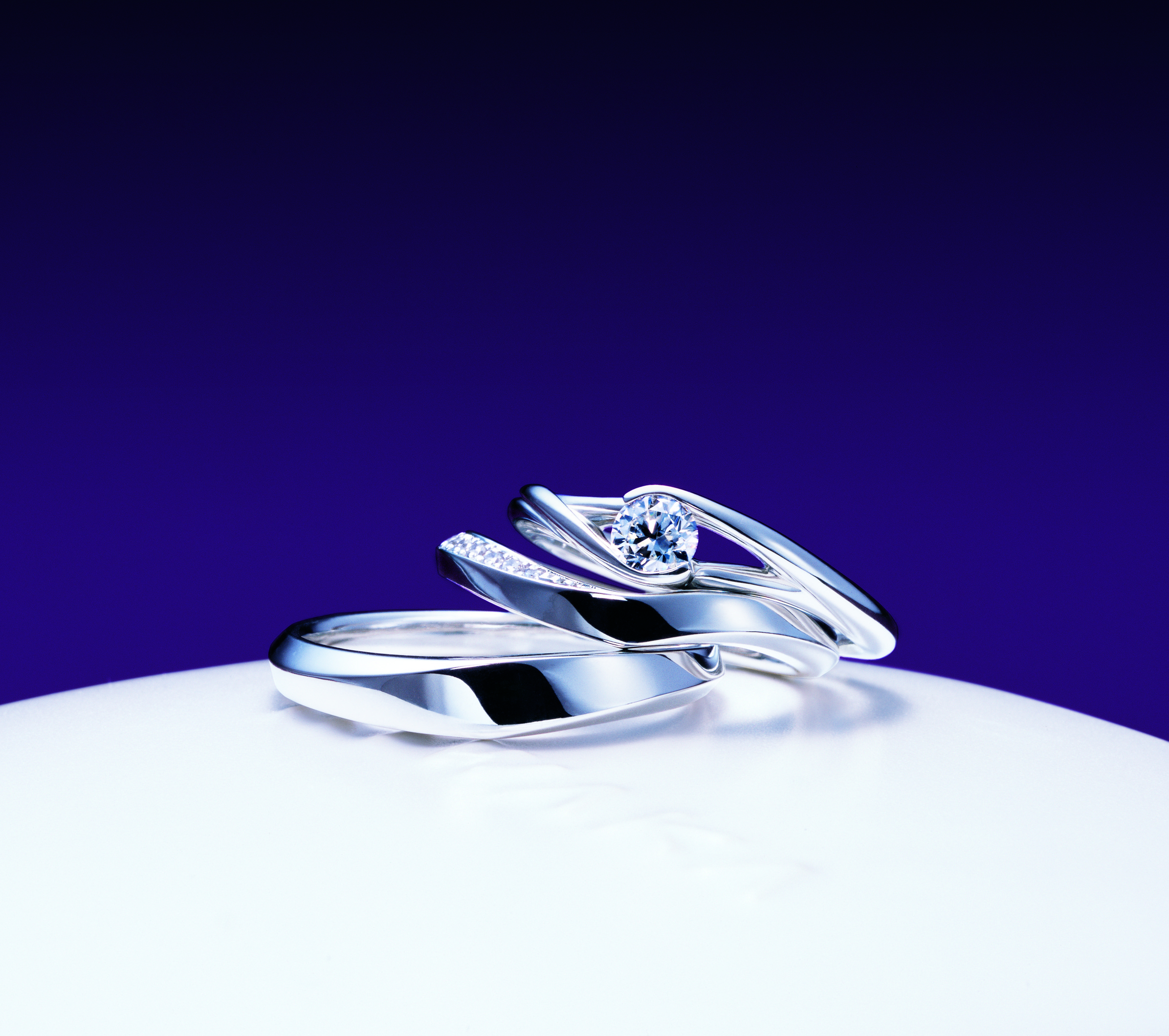 NIWAKAの婚約指輪「望」結婚指輪「水鏡」