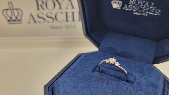 ロイヤル・アッシャーの婚約指輪