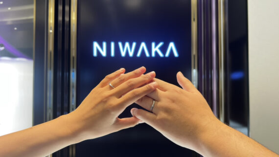 NIWAKA（ニワカ）の結婚指輪を着けたカップル