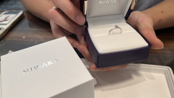 NIWAKAの婚約指輪を選んだカップル