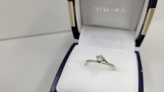 NIWAKA（ニワカ）の婚約指輪「初桜」