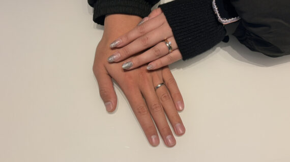 ルシエの結婚指輪を着けたカップル