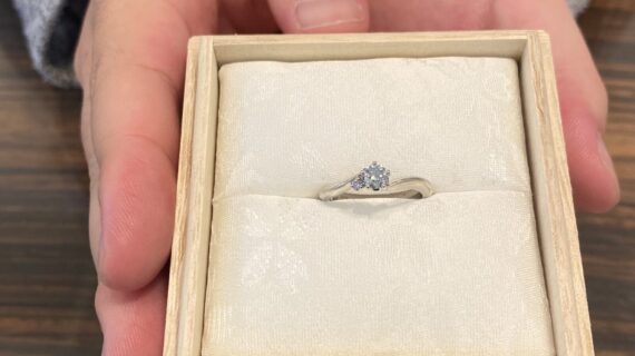杢目金屋の婚約指輪