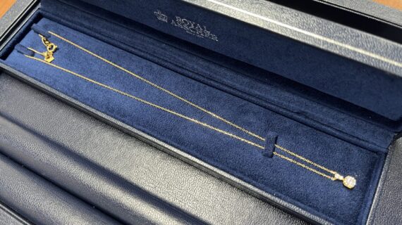 ロイヤルアッシャーのダイヤモンドネックレス