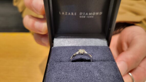 ラザールダイヤモンドの婚約指輪