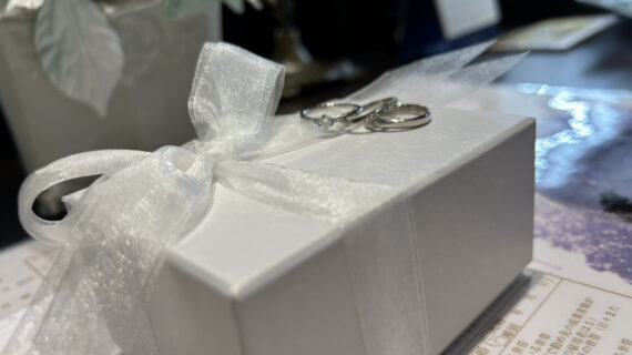 サムシングブルーの結婚指輪