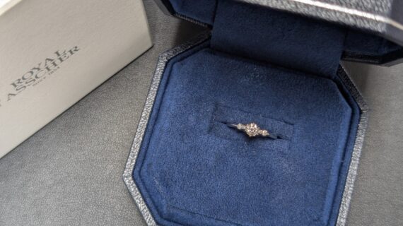 ロイヤル・アッシャーの婚約指輪