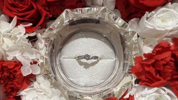 ロイヤルアッシャーの婚約指輪