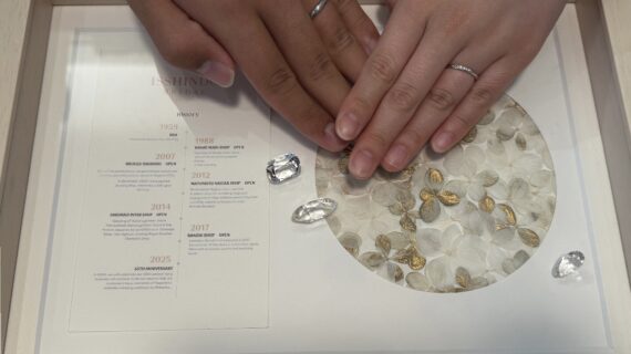 ルシエの結婚指輪を付けているカップル