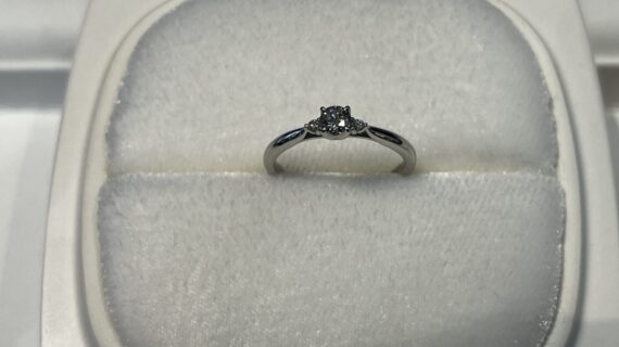 NIWAKA(ニワカ)の婚約指輪を選んだ男性