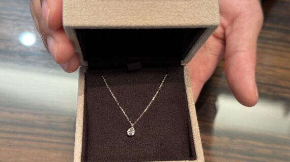ブラウンダイヤモンドの婚約ネックレス