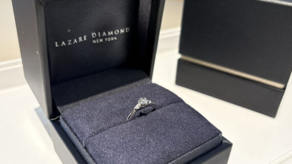 ラザールダイヤモンドの婚約指輪