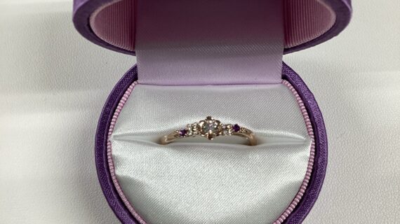 ディズニーラプンツェルの婚約指輪を購入した男性