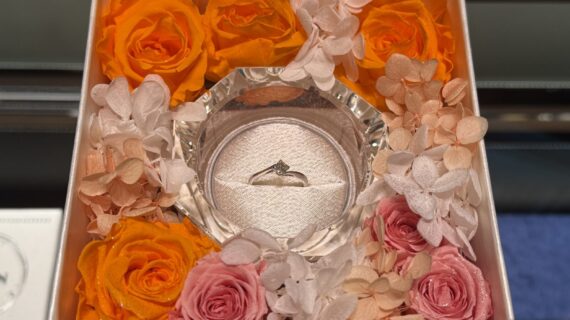 ロイヤルアッシャーの婚約指輪