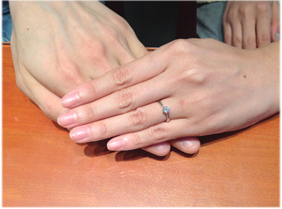 クッカクッカプティの婚約指輪をお作り頂きました。