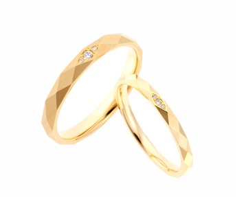 アフラックス・ラブボンドの結婚指輪をお作り頂きました。