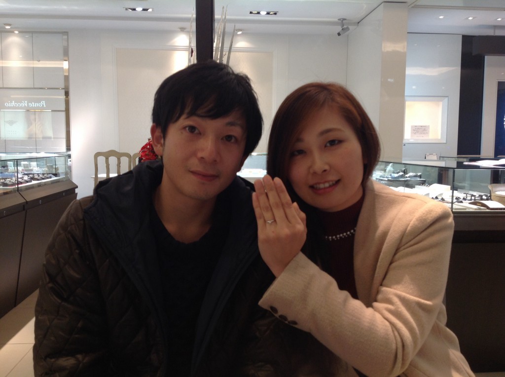 ポンテヴェキオの婚約指輪をお作り頂きました。