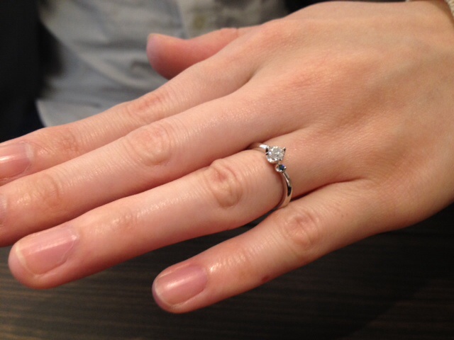 セミオーダーの婚約指輪をお作り頂きました。
