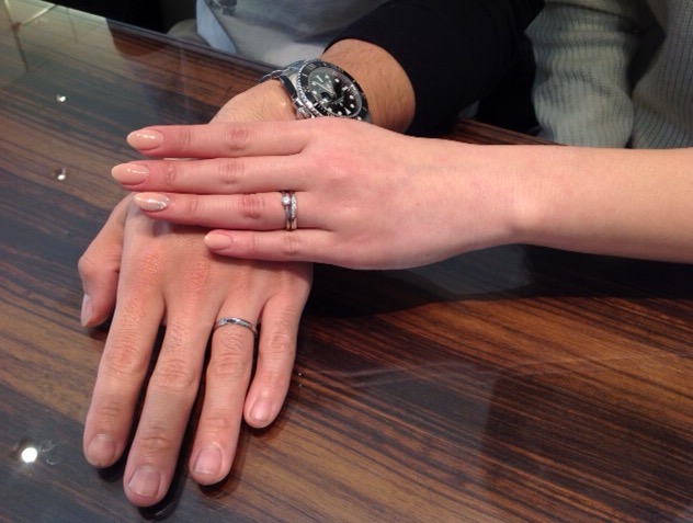 ロイヤルアッシャーの婚約指輪・結婚指輪をお作り頂きました。
